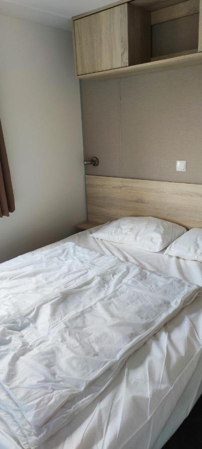 Assist' Mobil Home 397 - Mobil Home 3 Chambres 2 Salles De Bain , Au Calme Onzain Exterior photo