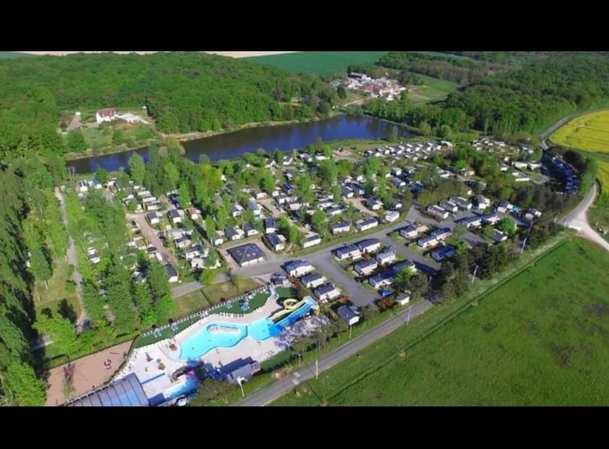 Assist' Mobil Home 397 - Mobil Home 3 Chambres 2 Salles De Bain , Au Calme Onzain Exterior photo